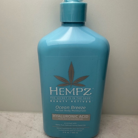 Hempz Ocean Breeze Herbal Body Moisturizer - Picture 3 of 6
